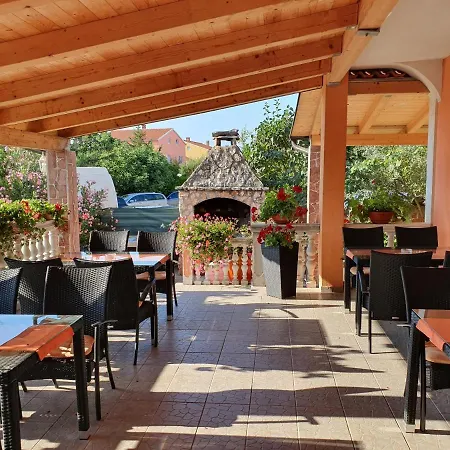 Villa Nikolina-2